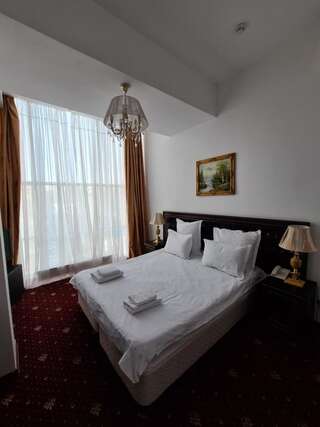 Гостиница Golden Hotel Пятигорск Улучшенный двухместный номер с 1 кроватью-2