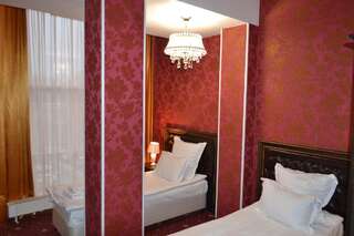Гостиница Golden Hotel Пятигорск Стандартный двухместный номер с 2 отдельными кроватями-1