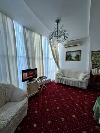 Гостиница Golden Hotel Пятигорск Номер люкс с 1 двуспальной кроватью-7