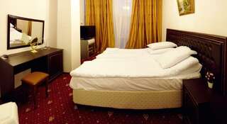 Гостиница Golden Hotel Пятигорск Номер стандарт комфорт с 1 двуспальной кроватью-3